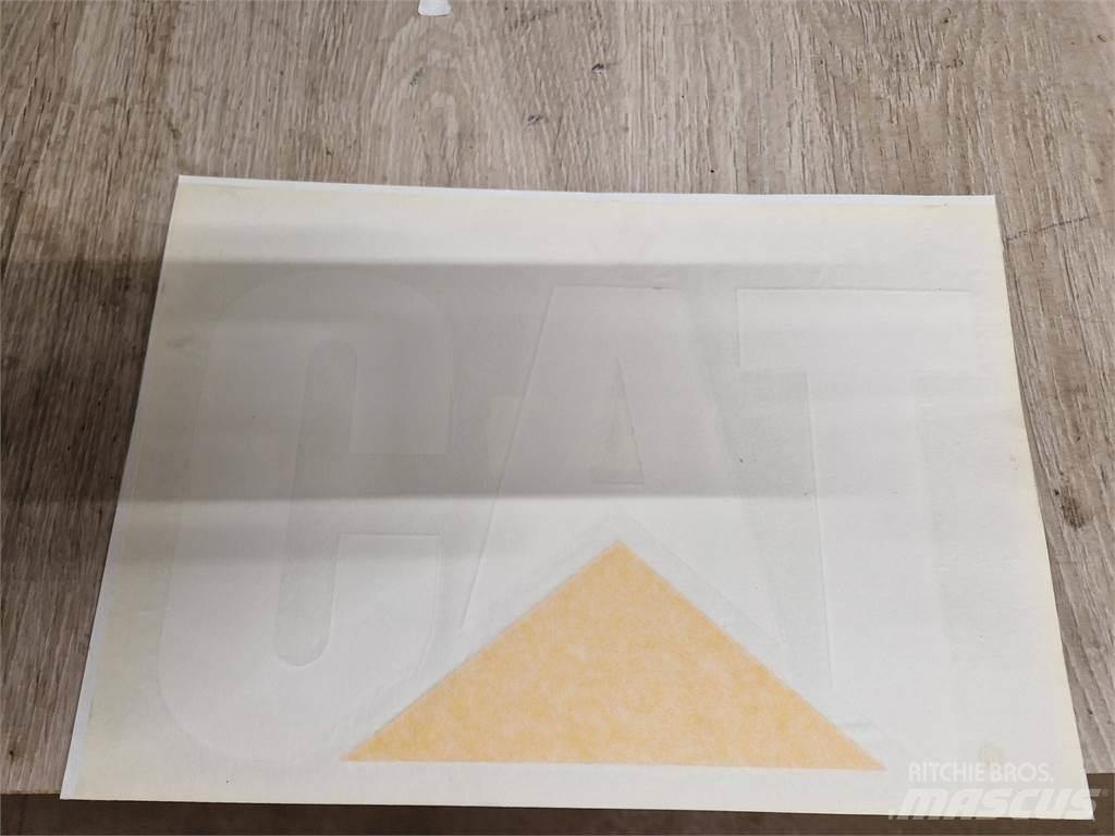 Eco Log 7011817 駕駛室與內部