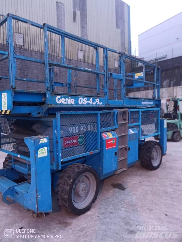 Genie GS 4390 RT 剪式升降機