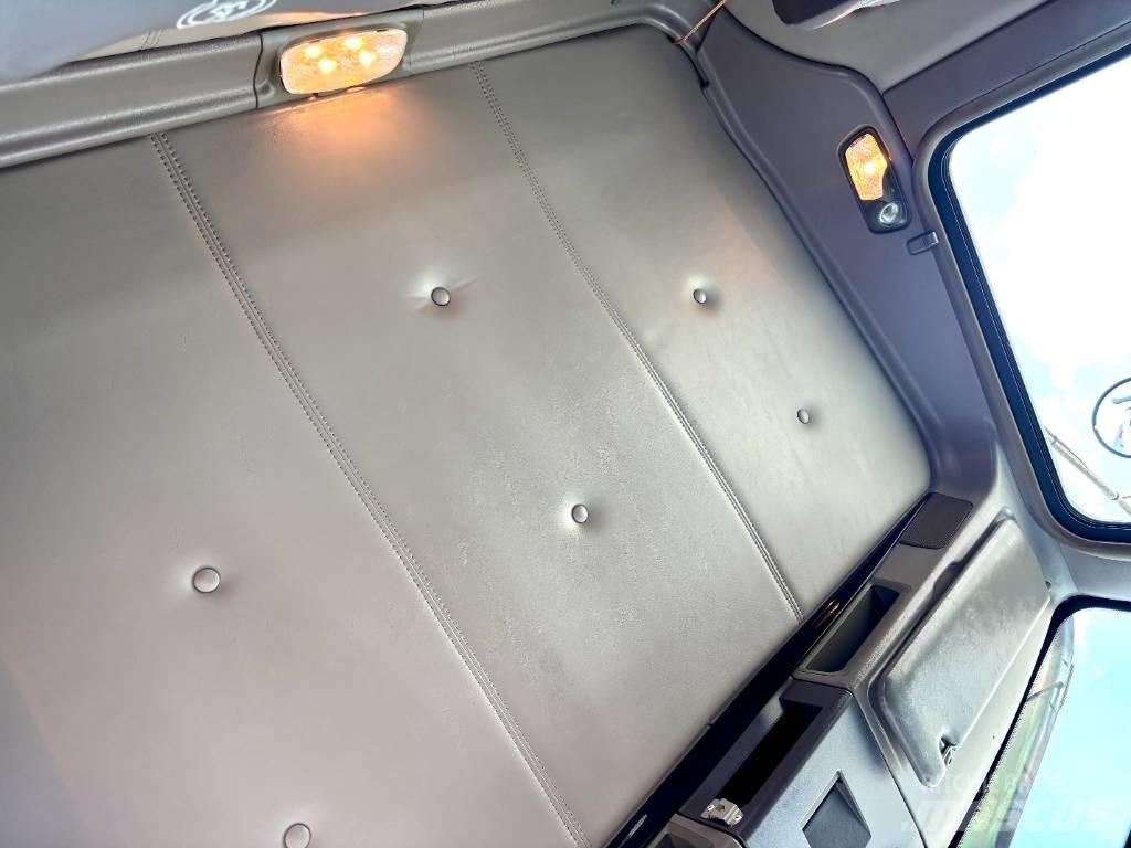 Kenworth W 900 曳引機組件