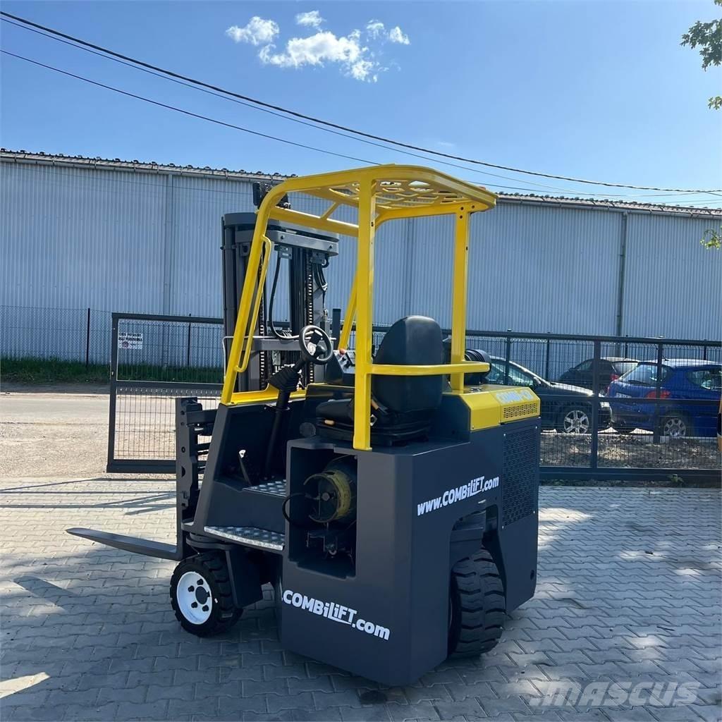 Combilift CBE 3000 四向前伸式堆高機(叉車)