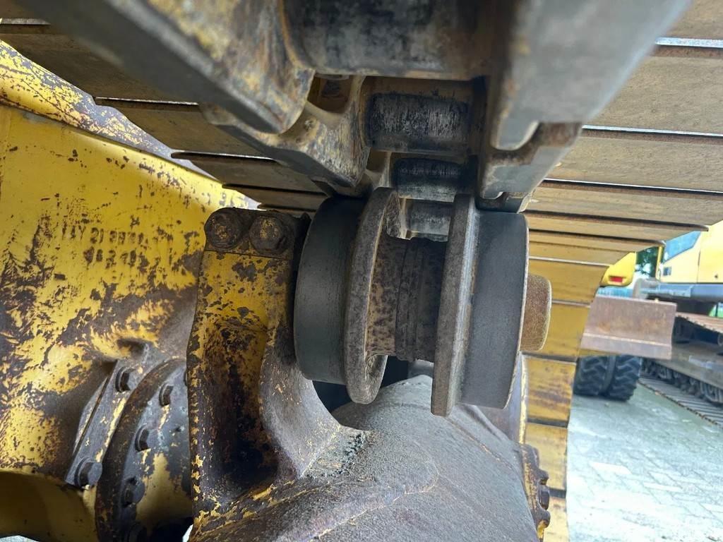 Komatsu D65PX-15 履帶推土機