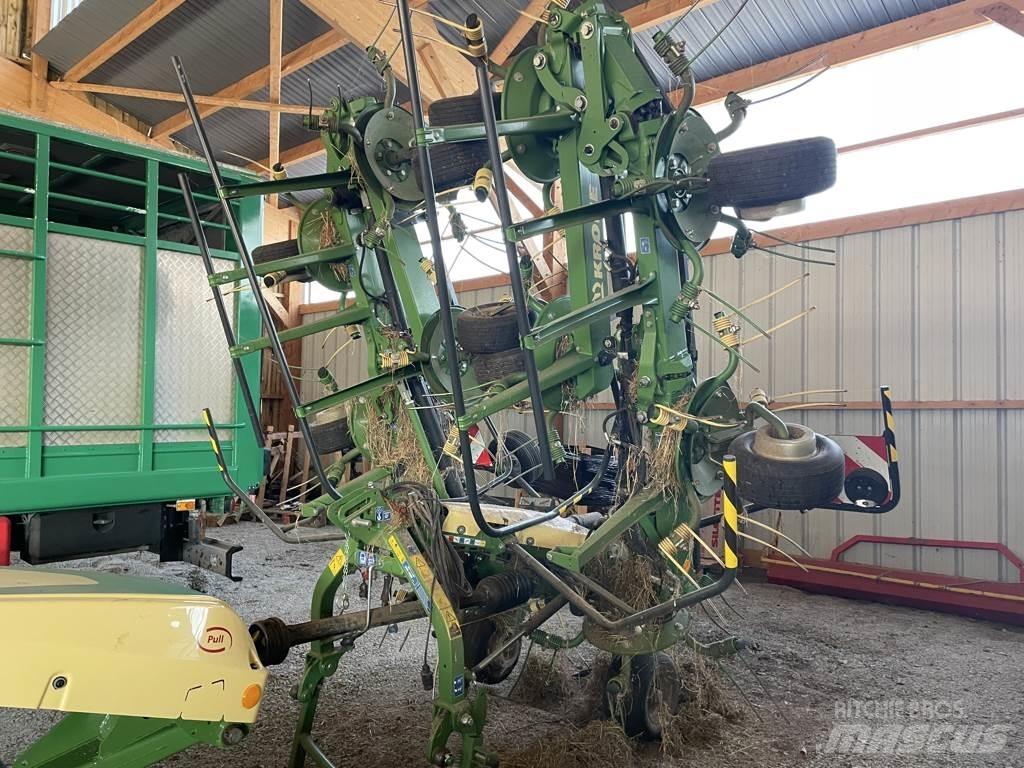 Krone KW 103-15 耙與翻草機