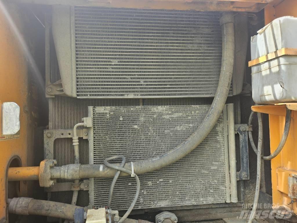 Hyundai Robex 220 LC 履帶式 挖土機/掘鑿機/挖掘機