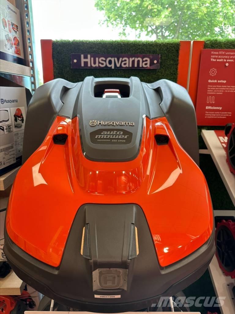 Husqvarna AM550 機器人割草機