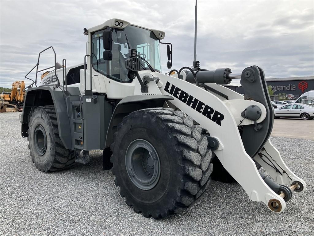 Liebherr L586 Xpower 輪胎式裝載機