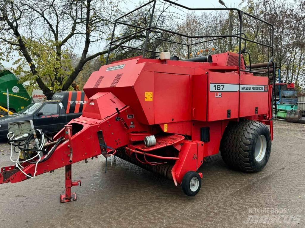 Massey Ferguson 187 方形打捆機