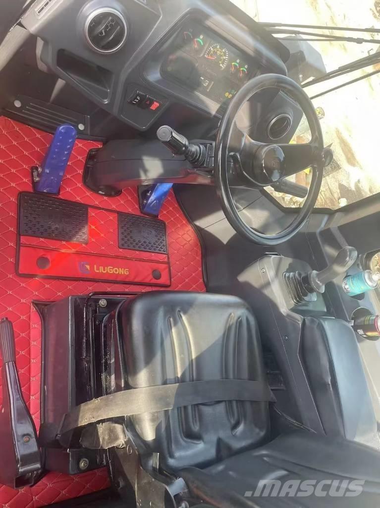 LiuGong 856 輪胎式裝載機