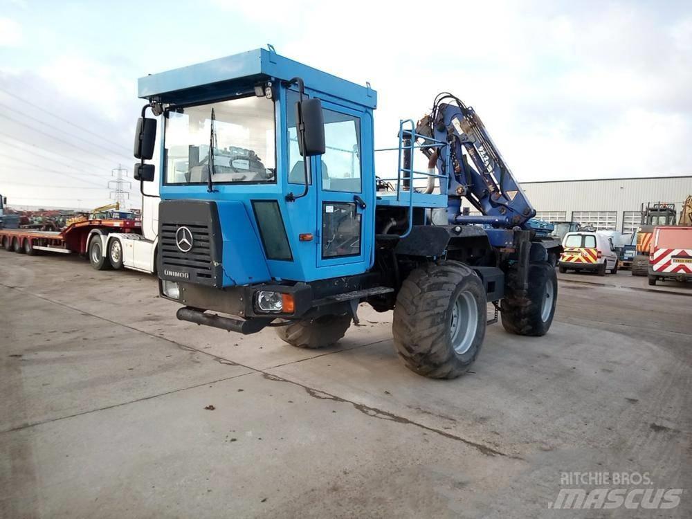 Mercedes-Benz Unimog 起重機卡車