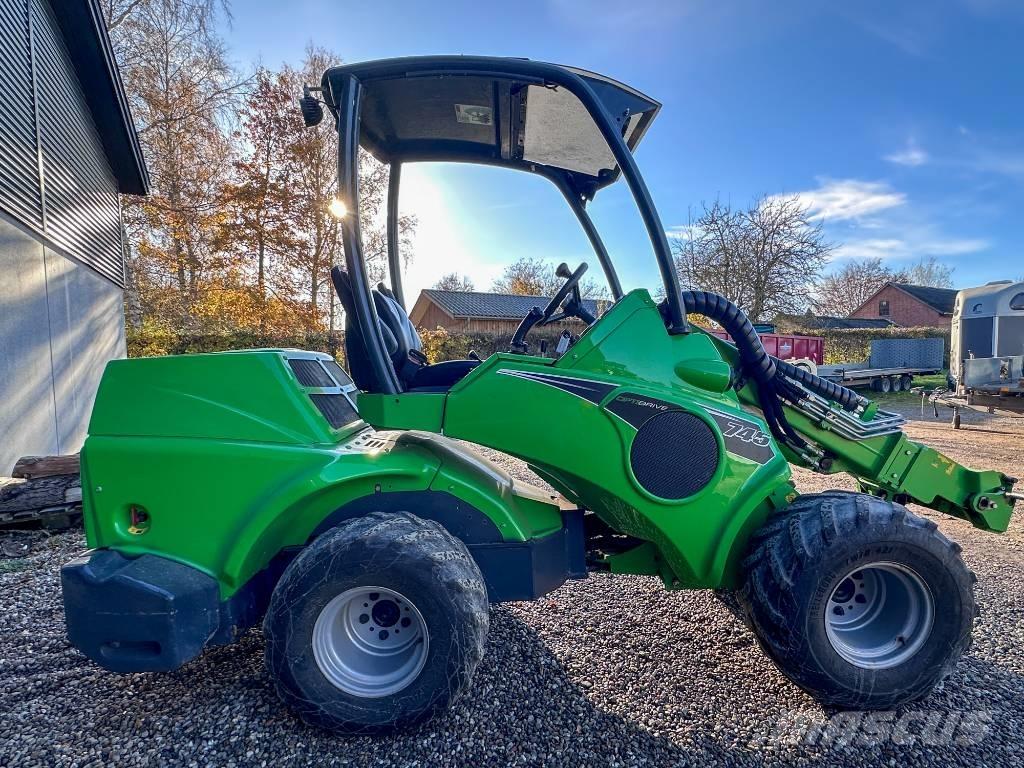 Avant 745 多功能裝載機