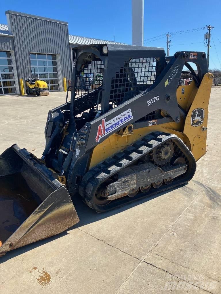 DEERE 317 G 滑移轉向裝載機