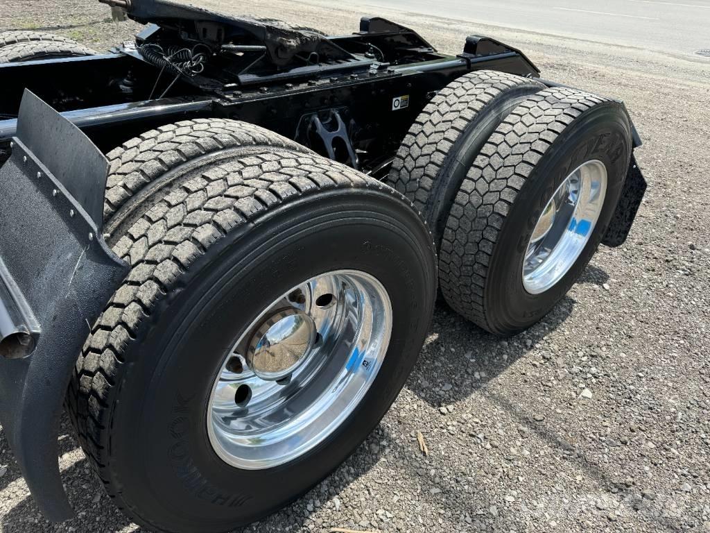 Kenworth T 680 曳引機組件