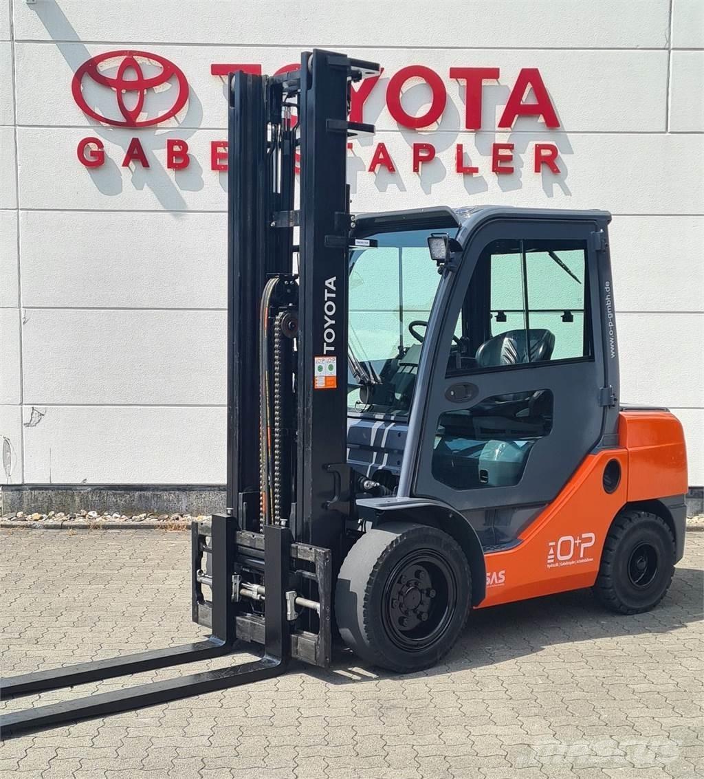 Toyota 02-8FDJF35 柴油卡車