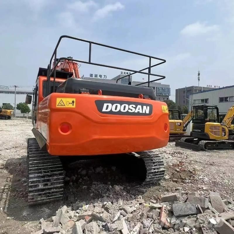 Doosan DX 300 履帶式 挖土機/掘鑿機/挖掘機