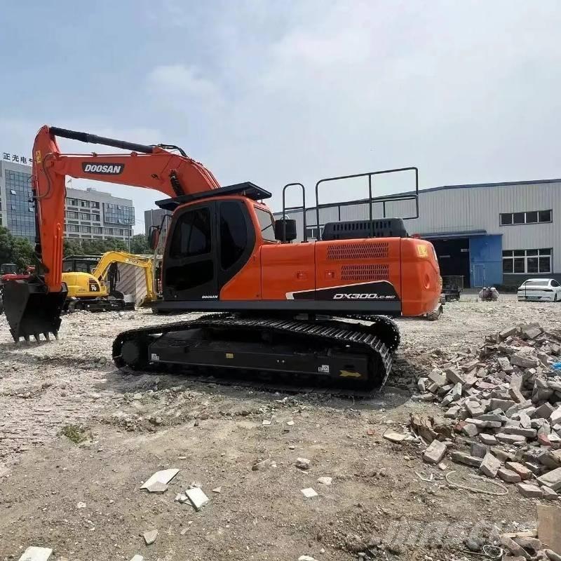 Doosan DX 300 履帶式 挖土機/掘鑿機/挖掘機