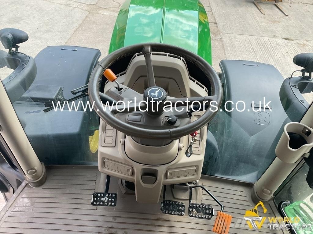 John Deere 6215 R 曳引機