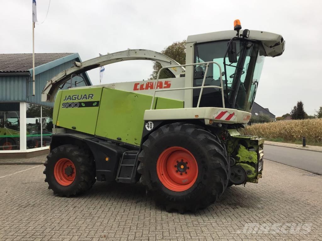 CLAAS Jaguar 900 聯合收穫機