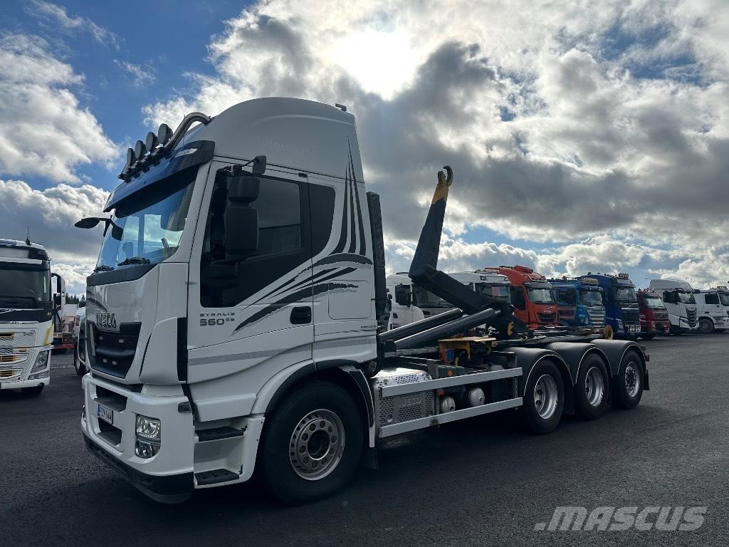 Iveco Stralis 8x4*4 吊鉤式起重車