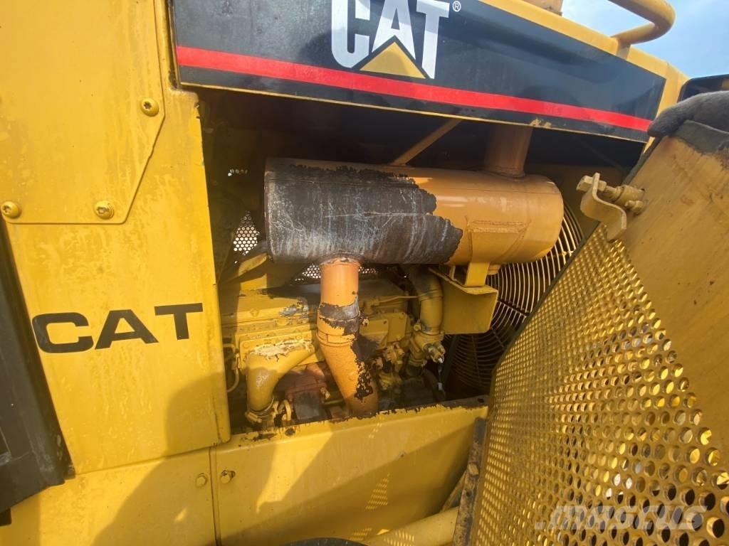 CAT D6R 履帶推土機