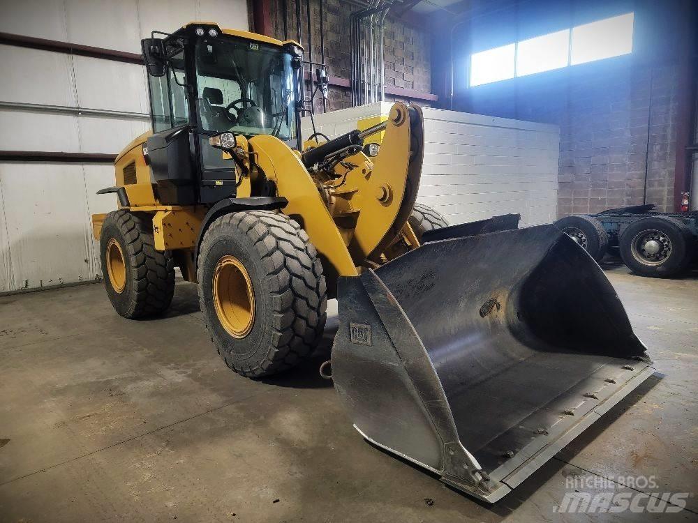 CAT 926M 輪胎式裝載機