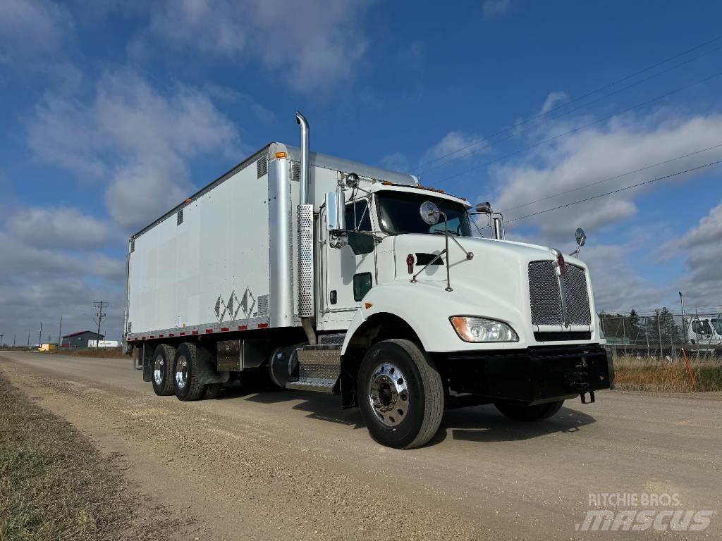 Kenworth T 440 貨箱式卡車