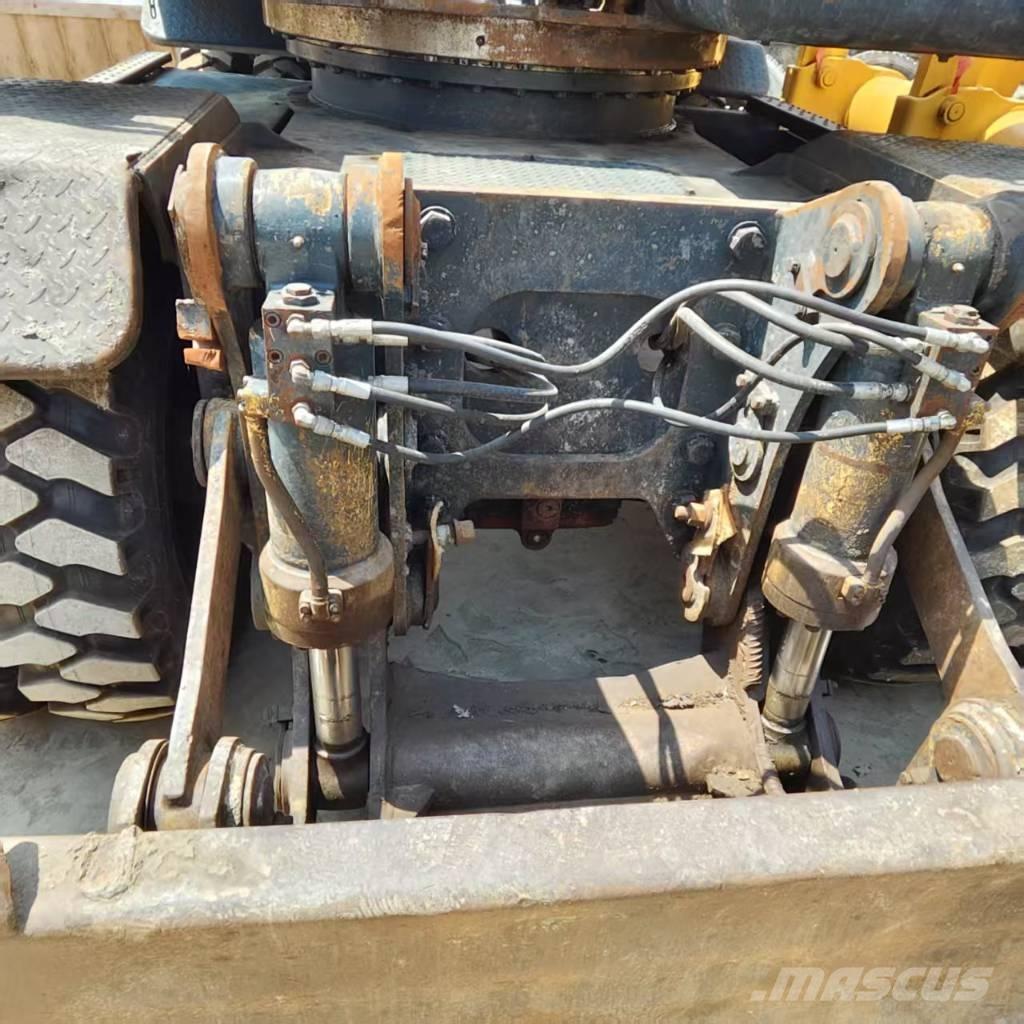 Hyundai R210W-9 旋轉式挖土機/掘鑿機/挖掘機