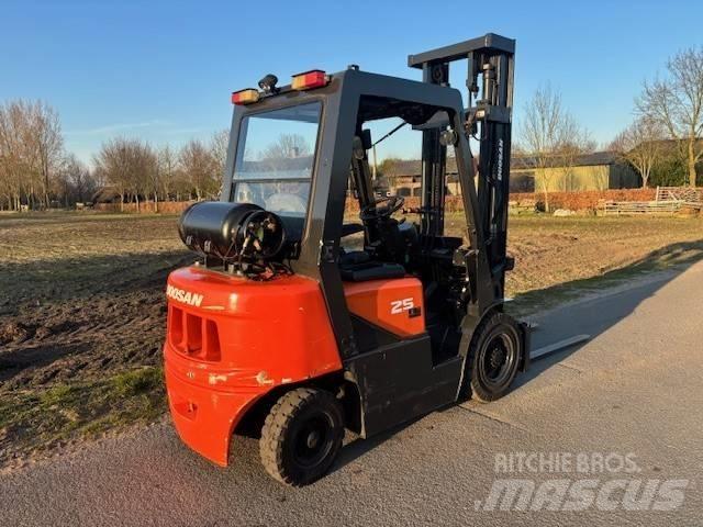 Doosan G 25 G 液化石油氣LPG卡車