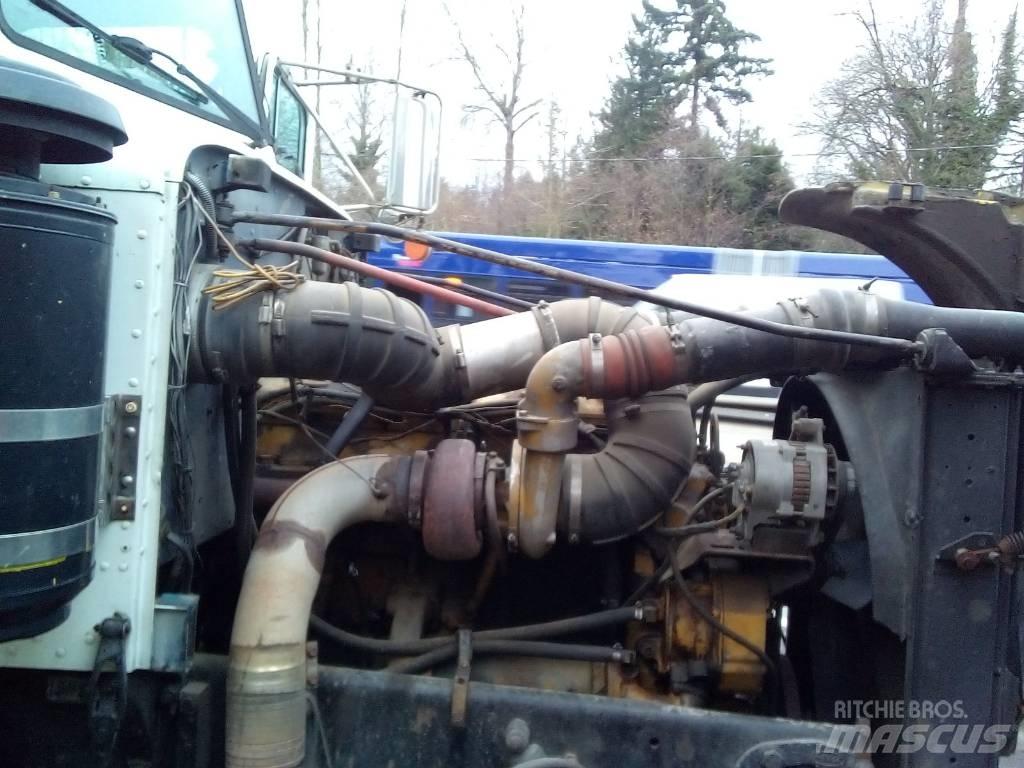 Peterbilt 377 曳引機組件