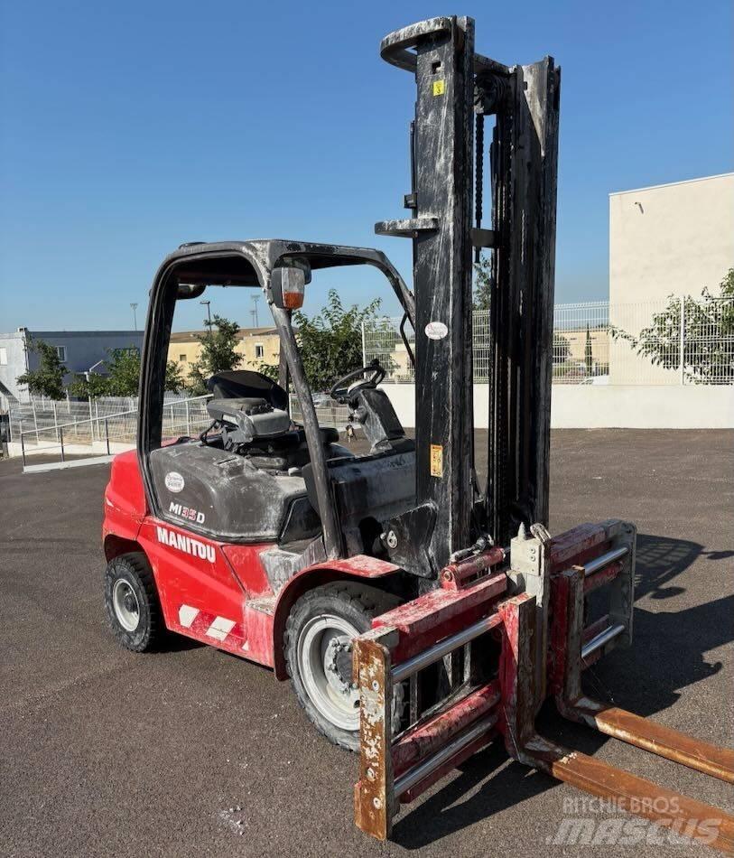 Manitou MI 35 D 柴油卡車