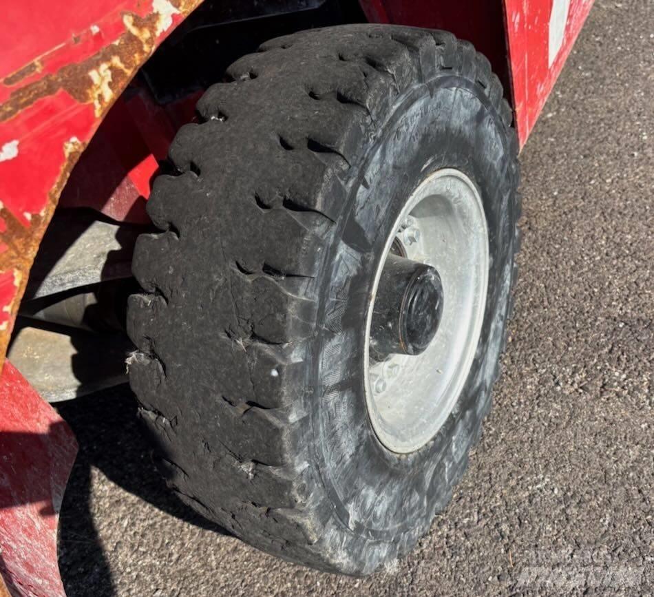 Manitou MI 35 D 柴油卡車