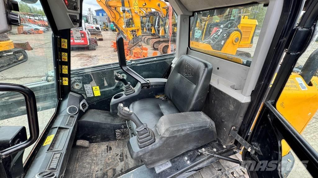 JCB 3 TS-8T 滑移轉向裝載機