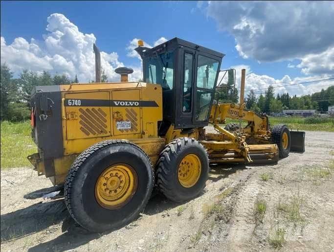 Volvo G 740 平土機