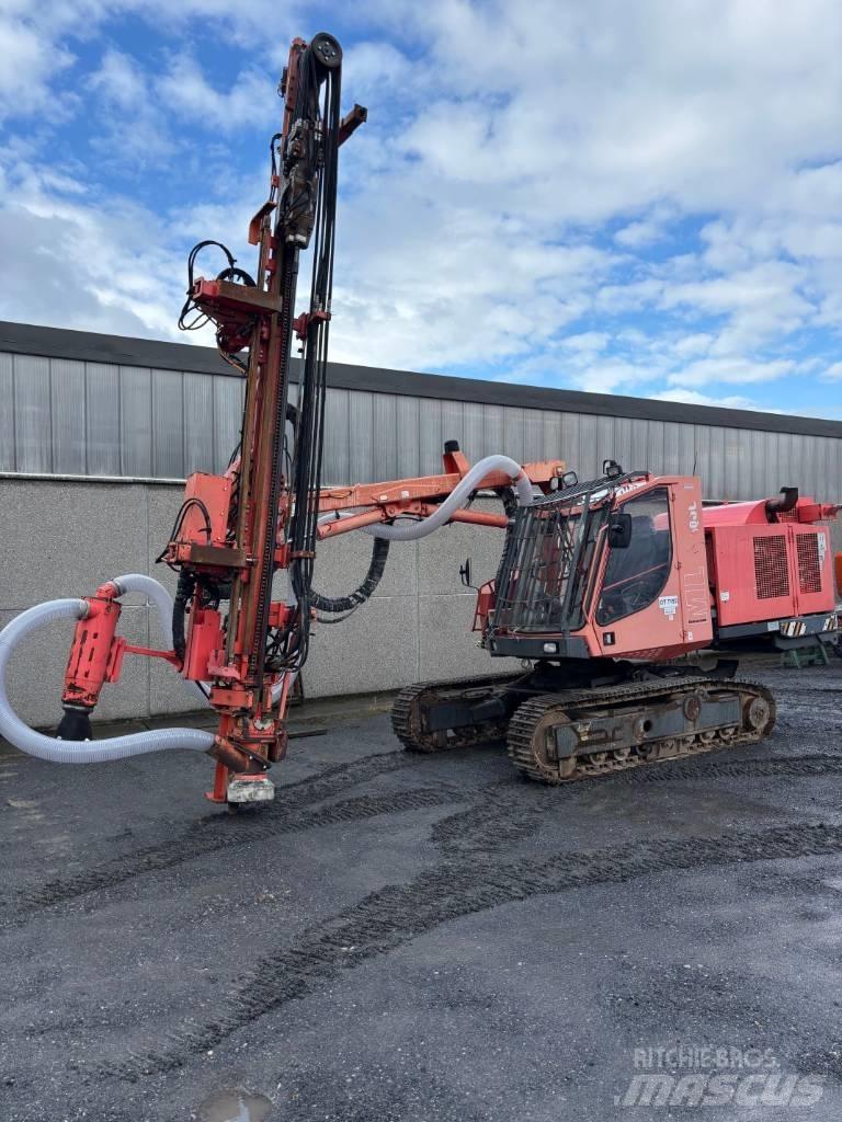 Sandvik DQ 500 鑽孔機