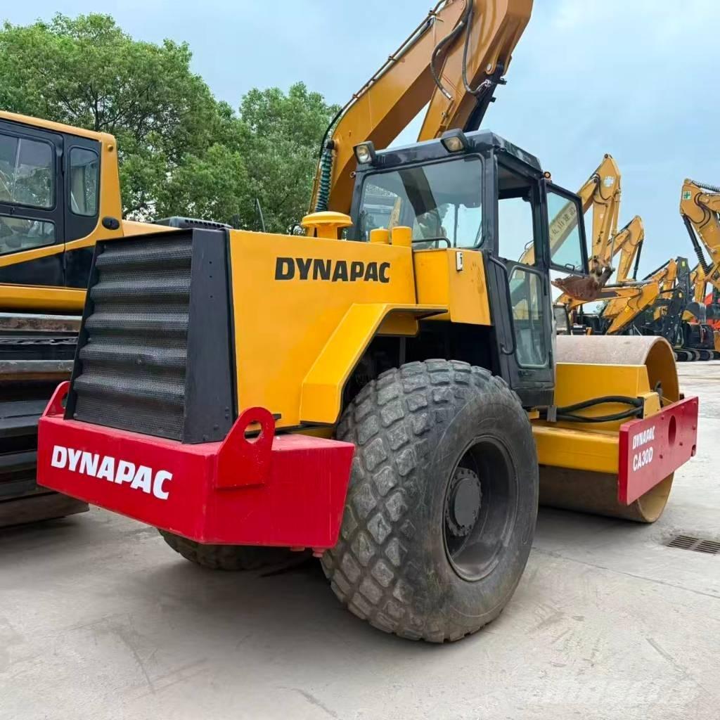 Dynapac CA 30 D 單輪滾壓機