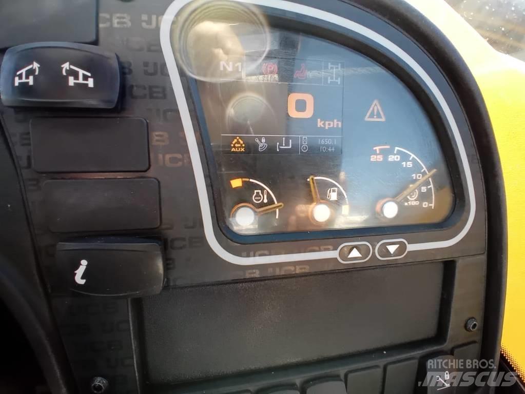 JCB 540.180 伸縮臂操作車
