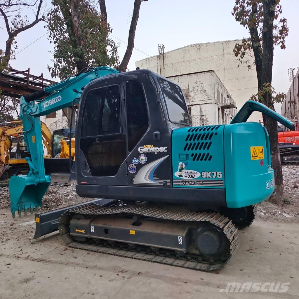 Kobelco SK 75 小型挖土機/掘鑿機<7t(小型挖掘機)