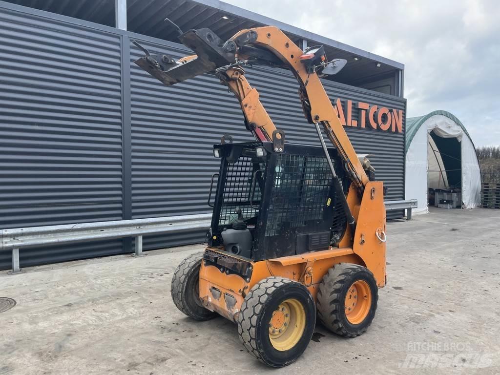 CAT 226B 集材機
