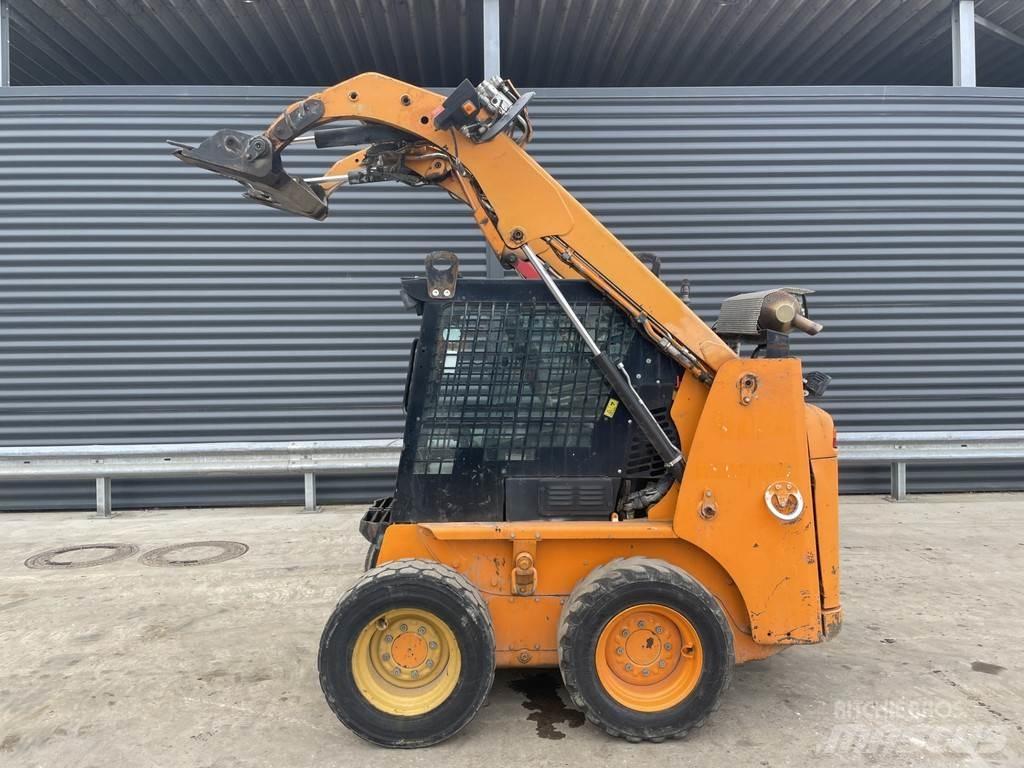 CAT 226B 集材機