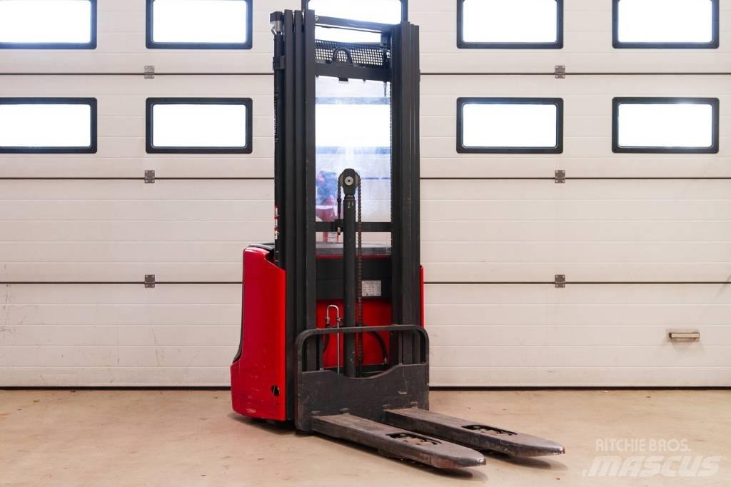 Linde L 12 行走控制式堆積機