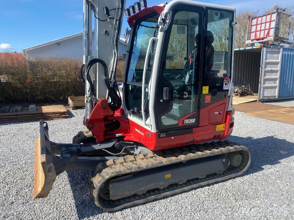 Takeuchi TB 260 小型挖土機/掘鑿機<7t(小型挖掘機)