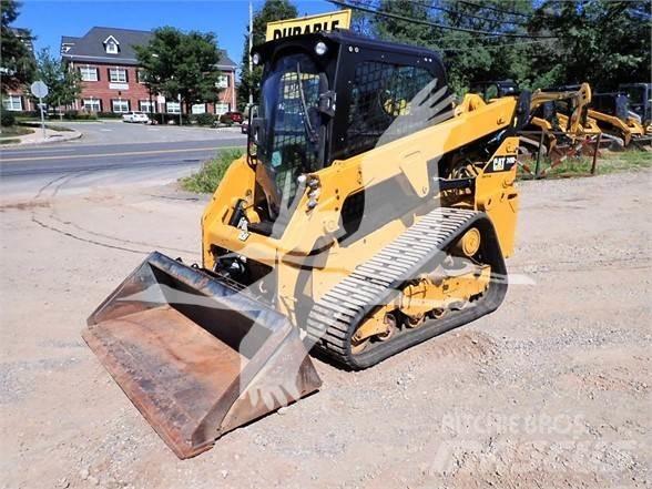 CAT 249D 滑移轉向裝載機