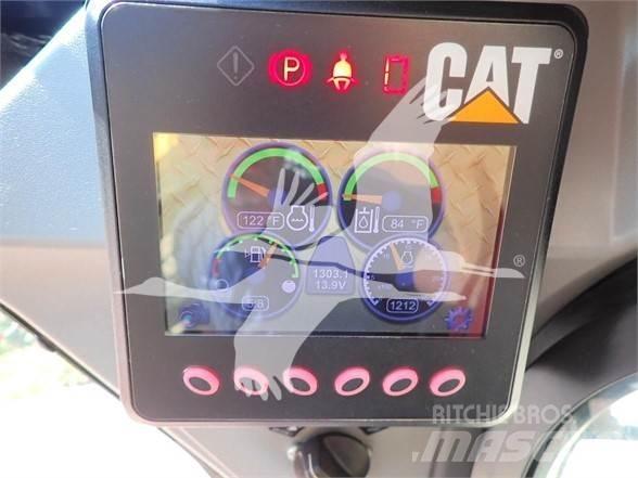 CAT 249D 滑移轉向裝載機