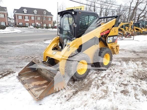 CAT 262D 滑移轉向裝載機