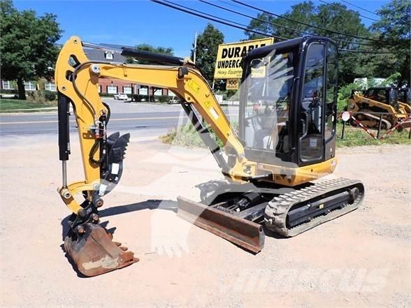 CAT 302.7D CR 小型挖土機/掘鑿機<7t(小型挖掘機)