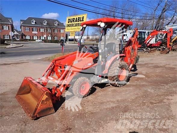 Kubota B26 反鏟裝載機