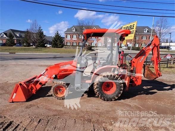 Kubota B26 反鏟裝載機