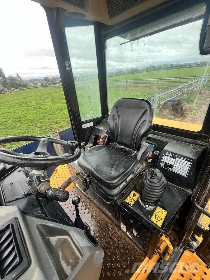 JCB 6T-3 側卸礦車