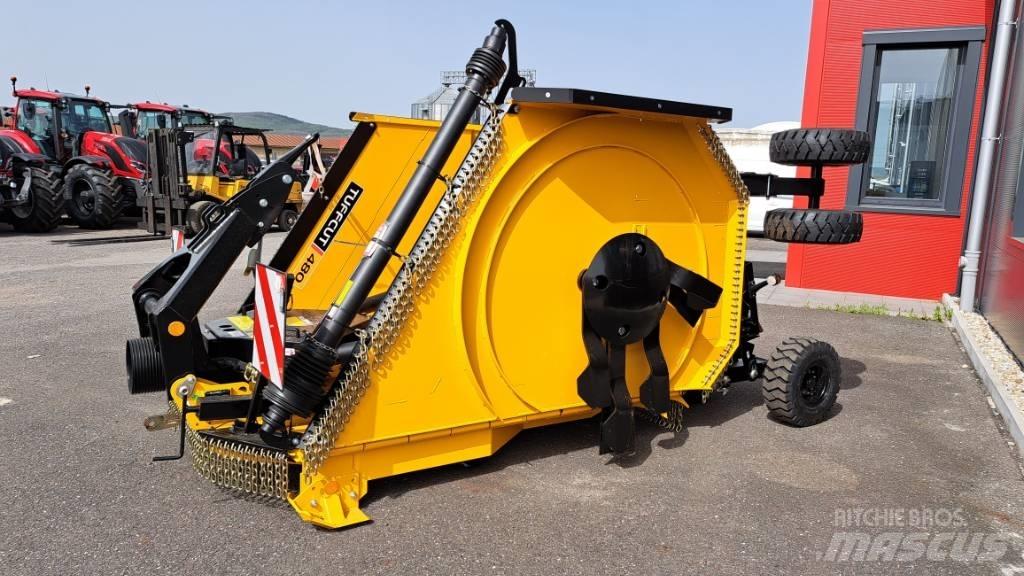 McConnel TUFFCUT 480 莖葉去葉機