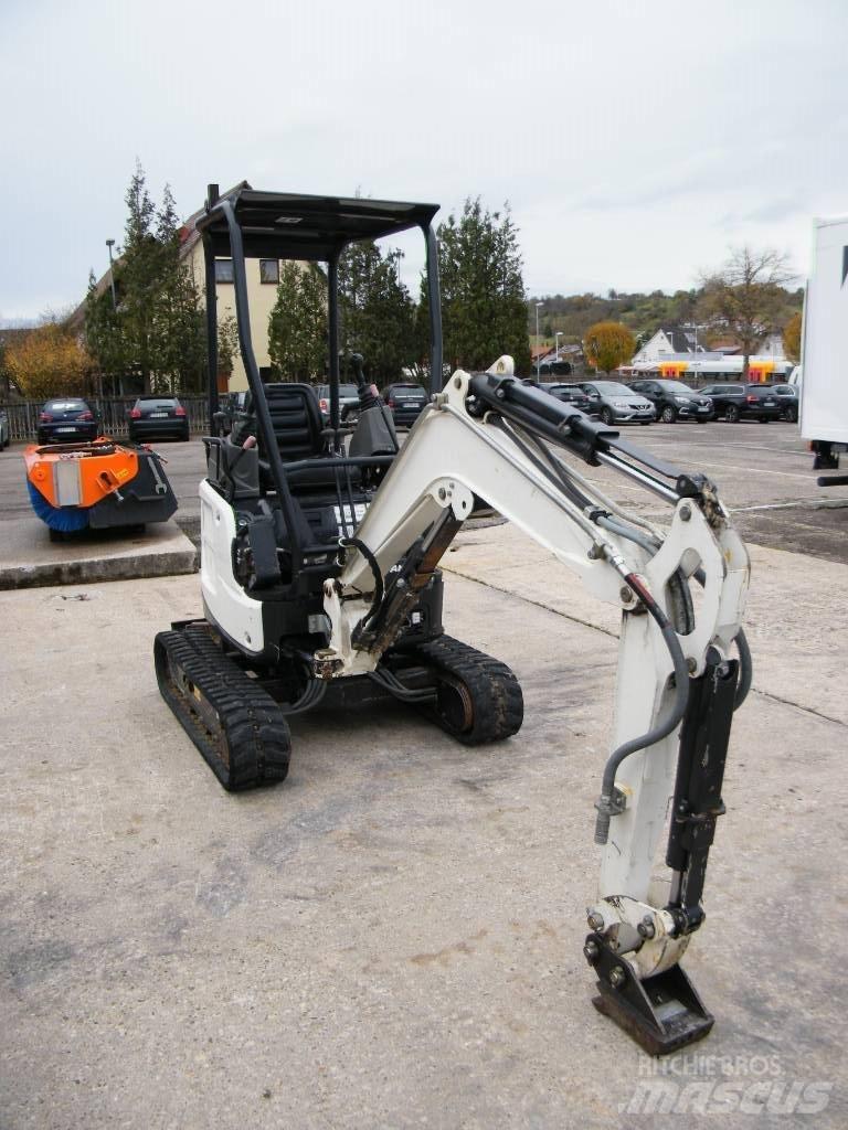 Yanmar Vio 17 小型挖土機/掘鑿機<7t(小型挖掘機)