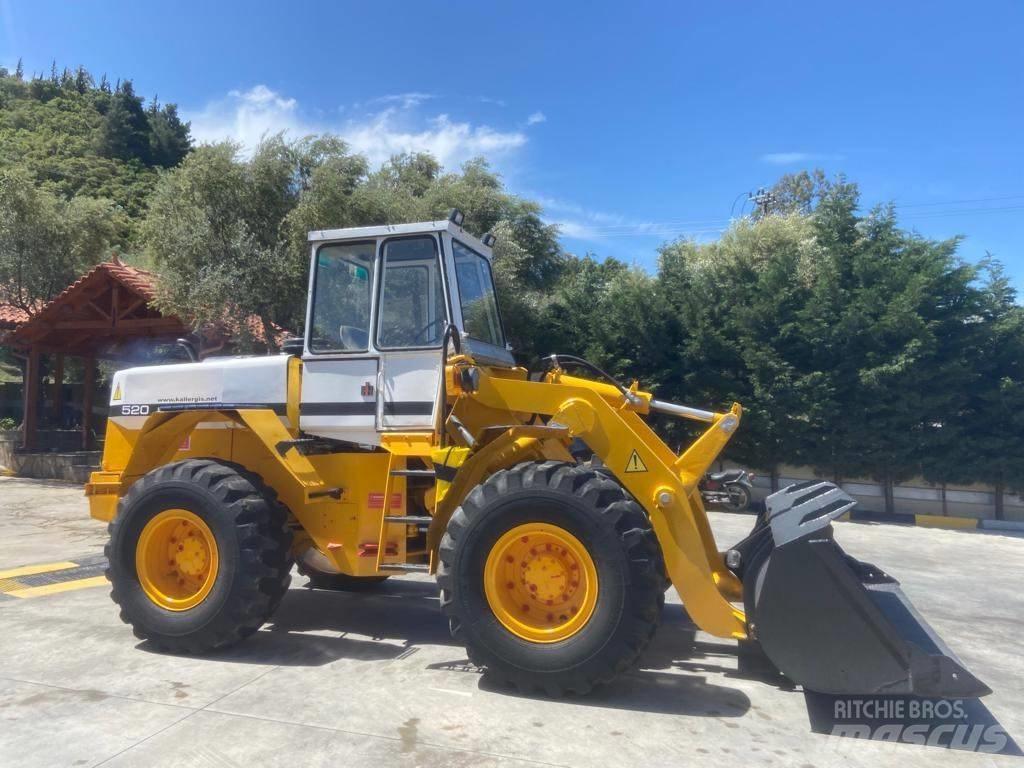 International 520A 輪胎式裝載機