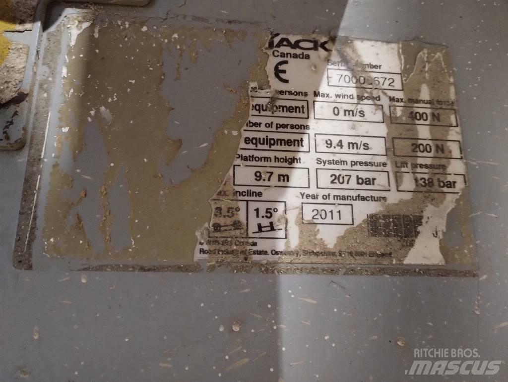 SkyJack SJ III 4632 剪式升降機
